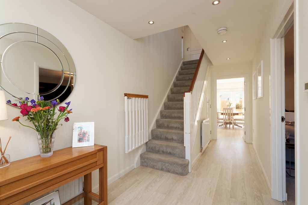 Additional image 2 of 5 bed detached house for sale33 Lochside Avenue, Bishopton PA7