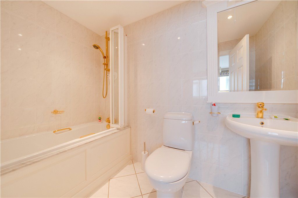 Additional image 13 of 2 bed flat for saleByron Court, Beech Grove, Harrogate, North Yorkshire HG2
