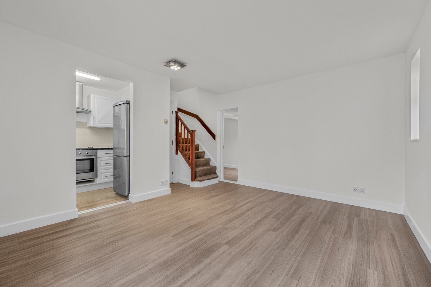 Additional image 3 of 2 Bed Semi-Detached House, Chaucer Drive, SE1, N1 7GU