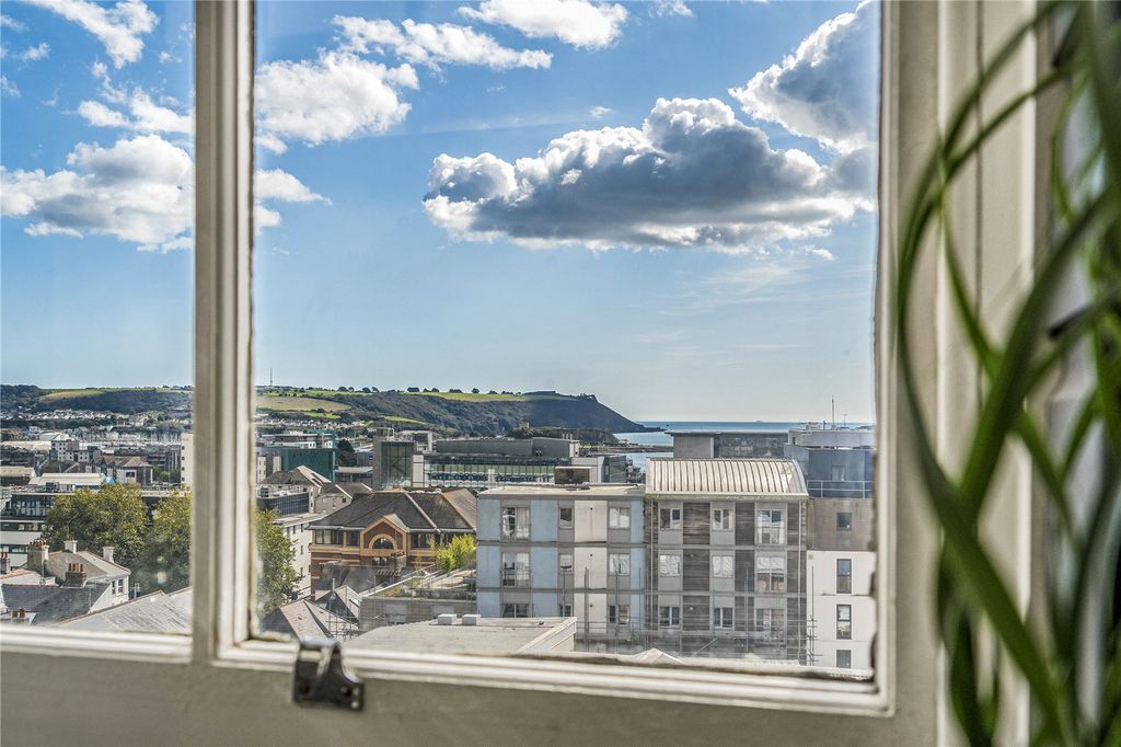 4 bed flat for saleSutton High Apartments, 20 Regent Street, Plymouth PL4 photo 2