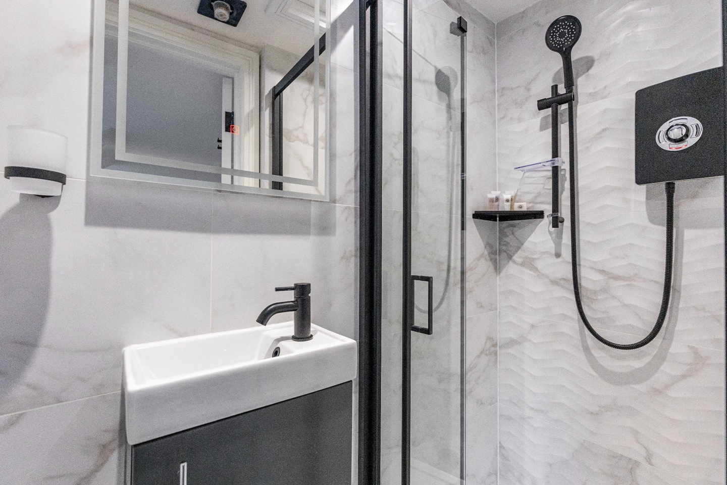 Additional image 2 of Studio Flat, Camberwell Road, SE5, N1 7GU