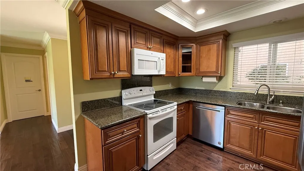 Additional image 5 of 2388 Via Mariposa W Unit 1B, Laguna Woods, CA 92637