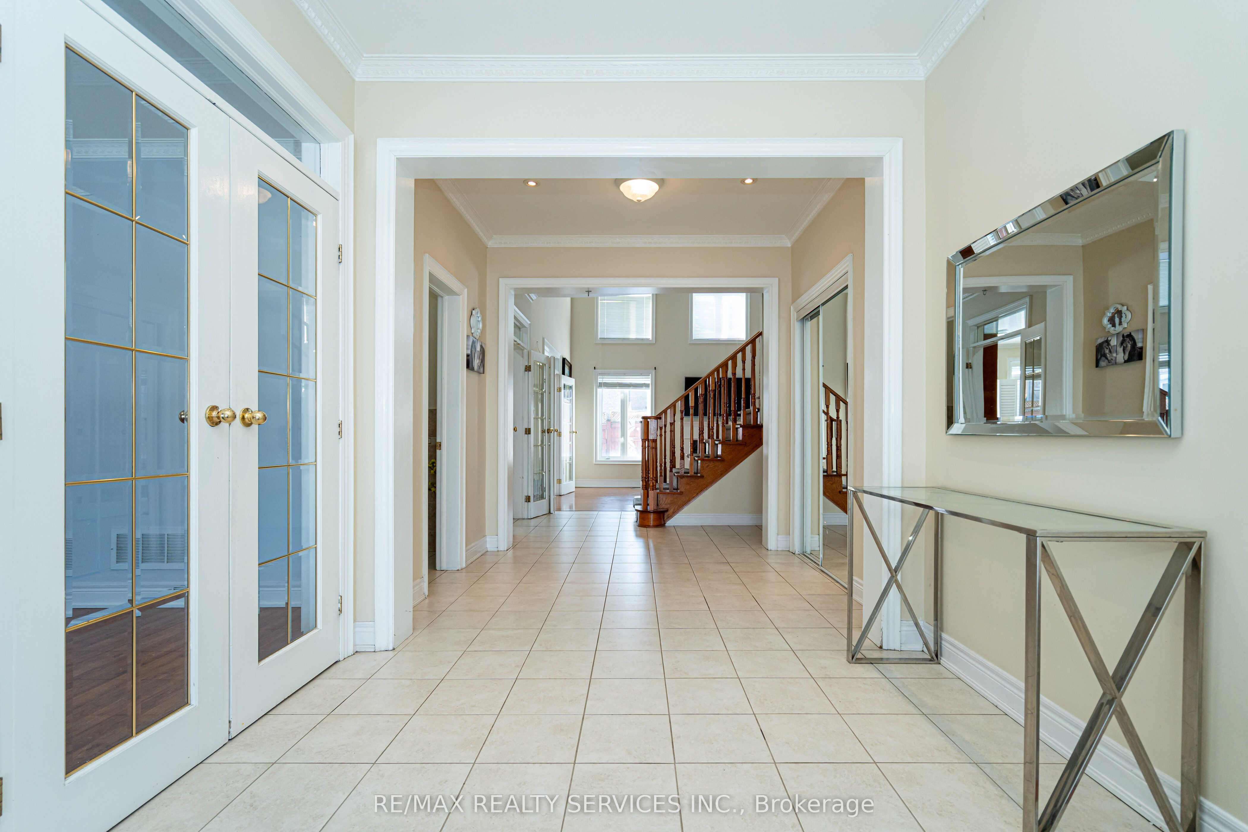 Additional image 3 of 52 Mount Royal Circle, Brampton, ON, L6P 2K4