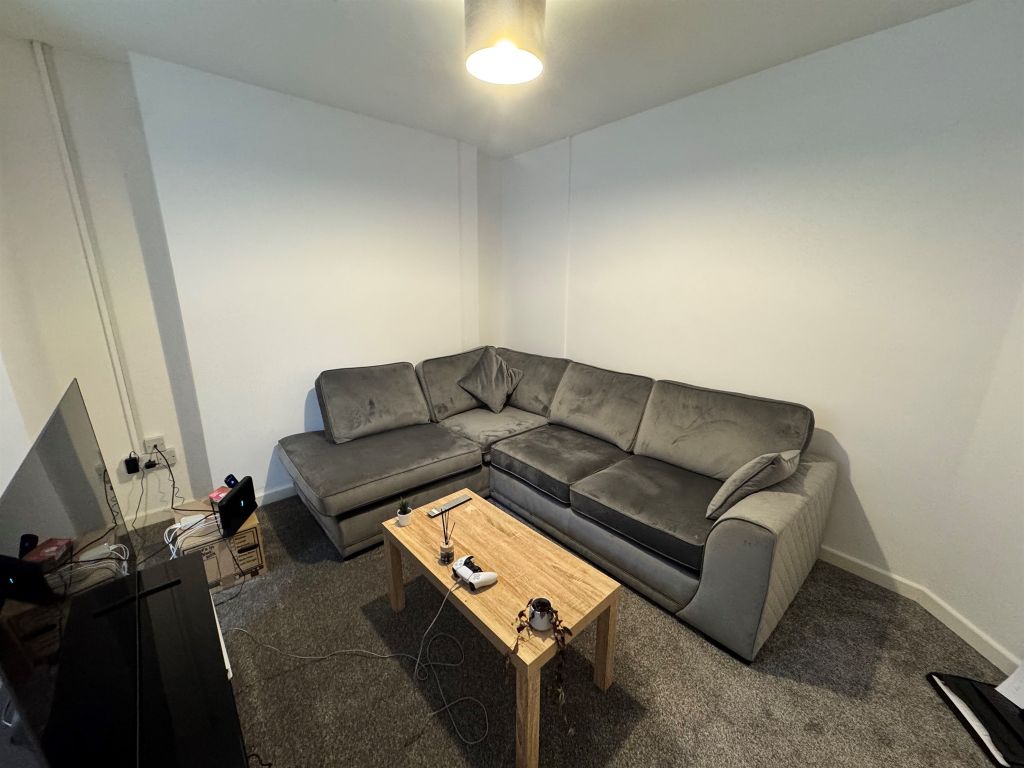 Additional image 2 of 3 bed maisonette for saleNorth Road, Ferndale CF43