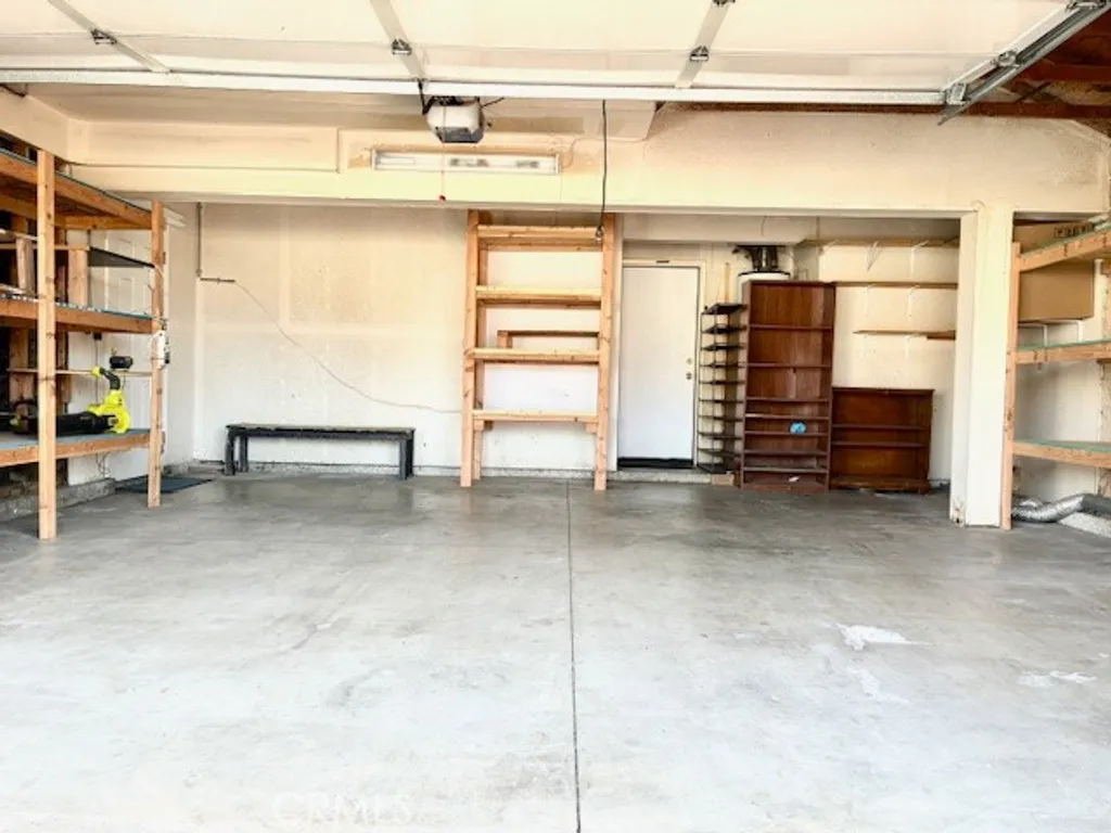 15085 Alyssum Court, Fontana, CA 92336