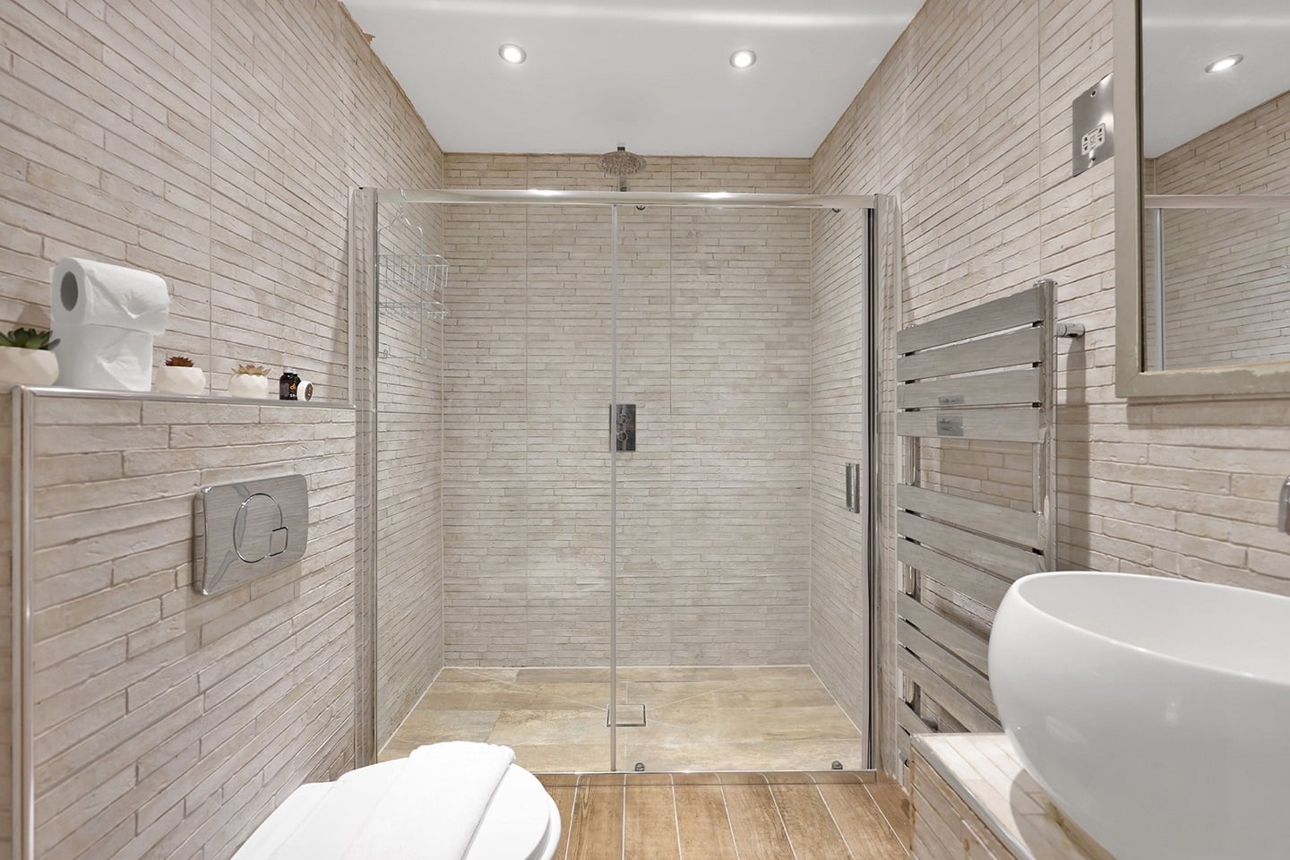 Additional image 2 of 1 Bed Flat, Fullwood's Mews, N1, N1 7GU