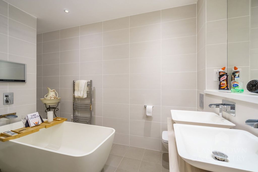 Additional image 11 of 3 bed flat for saleCraigie Drive, Stonehouse, Plymouth PL1