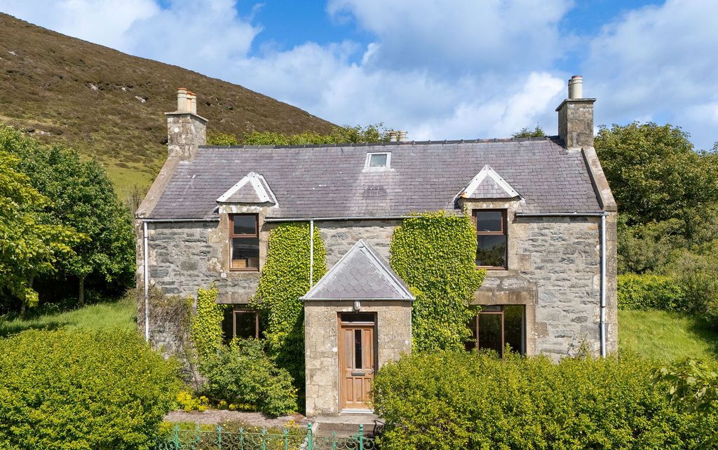 5 bed detached house for saleHoul House, Houl Road, Scalloway, Shetland ZE1