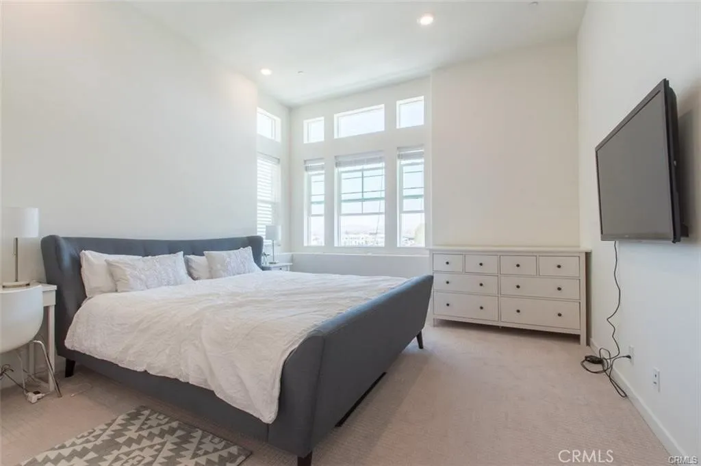 Additional image 19 of 140 Paramount, Irvine, CA 92618