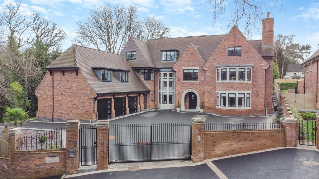 8 bed detached house for saleWoodside Drive, Sutton Coldfield B74