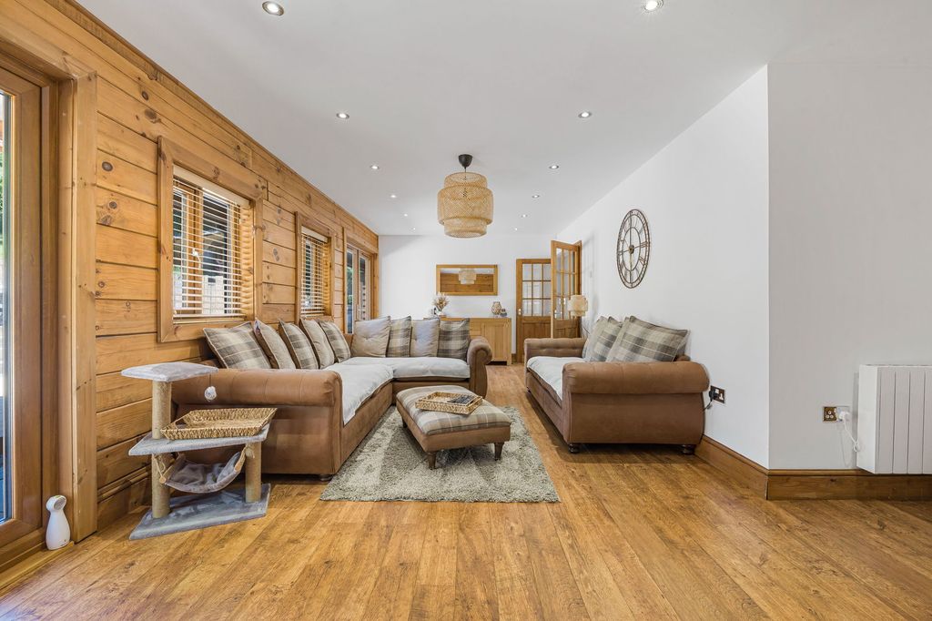 Additional image 4 of 5 bed detached house for saleOakmead Road, Llanharan, Pontyclun CF72