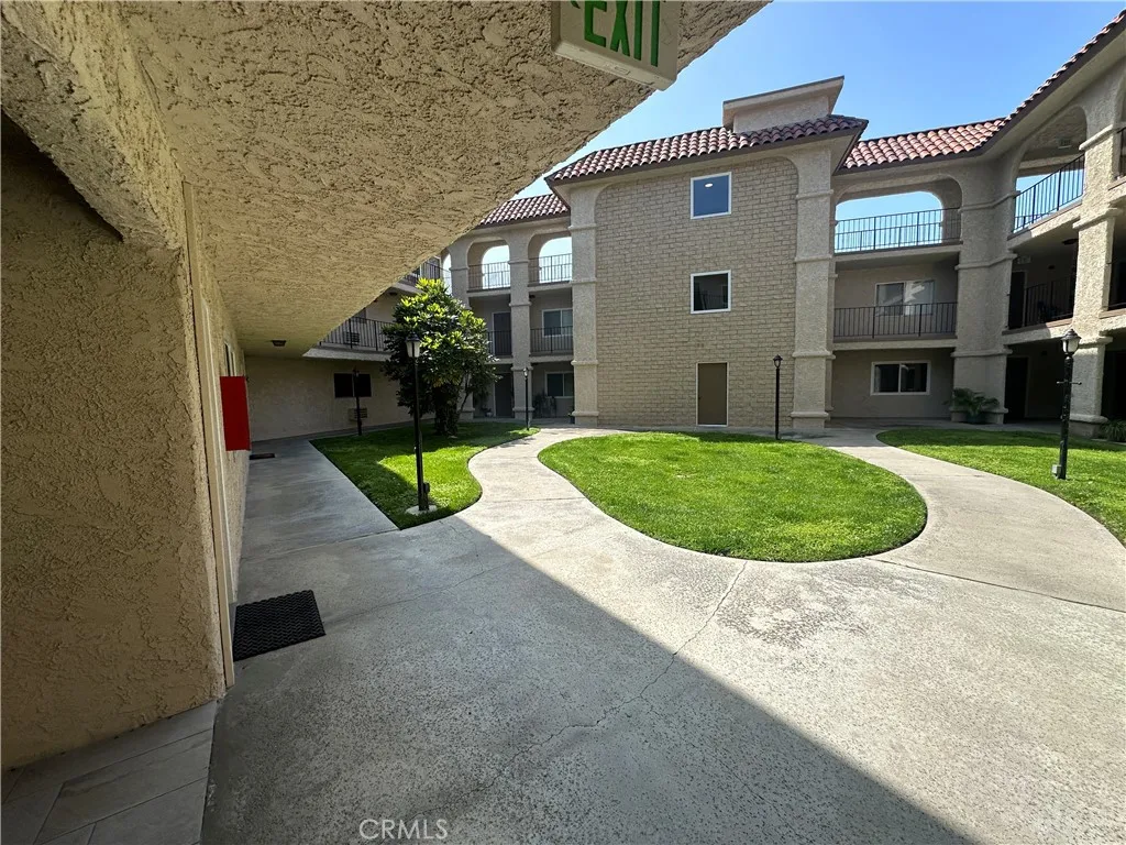 Additional image 33 of 3010 Montrose Ave Unit 17, Glendale, CA 91214