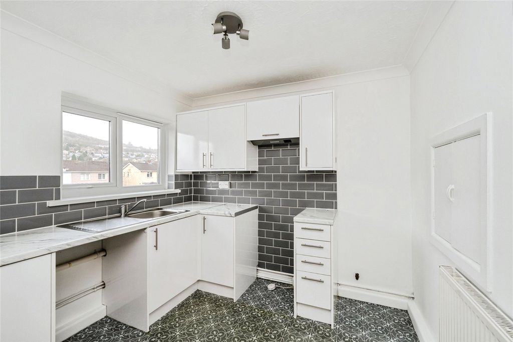 Additional image 3 of 2 bed flat for saleGlanyrafon Road, Ystalyfera, Swansea, Neath Port Talbot SA9
