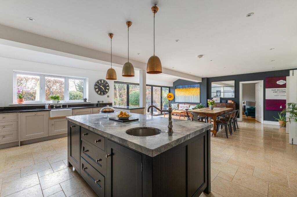 Additional image 6 of The Broadway, Wheathampstead, St. Albans, Hertfordshire