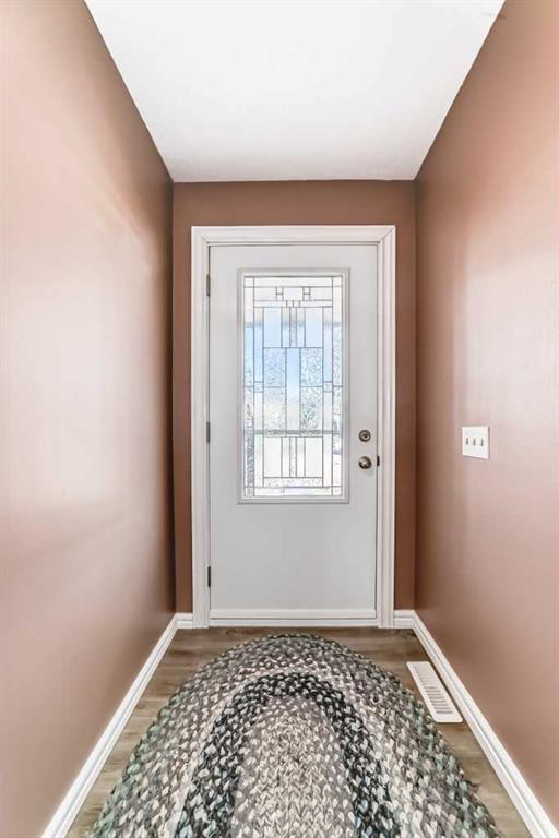 Additional image 5 of 148 Huntridge Road NE, Calgary, AB, T2k4B5