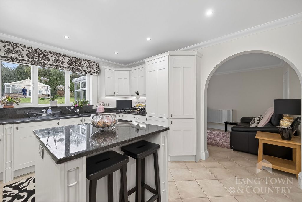 Additional image 7 of 6 bed detached house for saleGlade Close, Derriford, Plymouth PL6