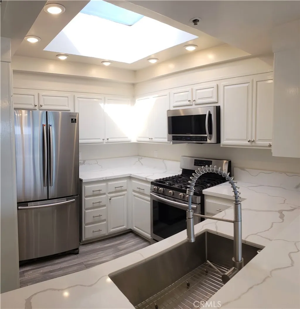 Additional image 5 of 950 Cagney Ln, Newport Beach, CA 92663