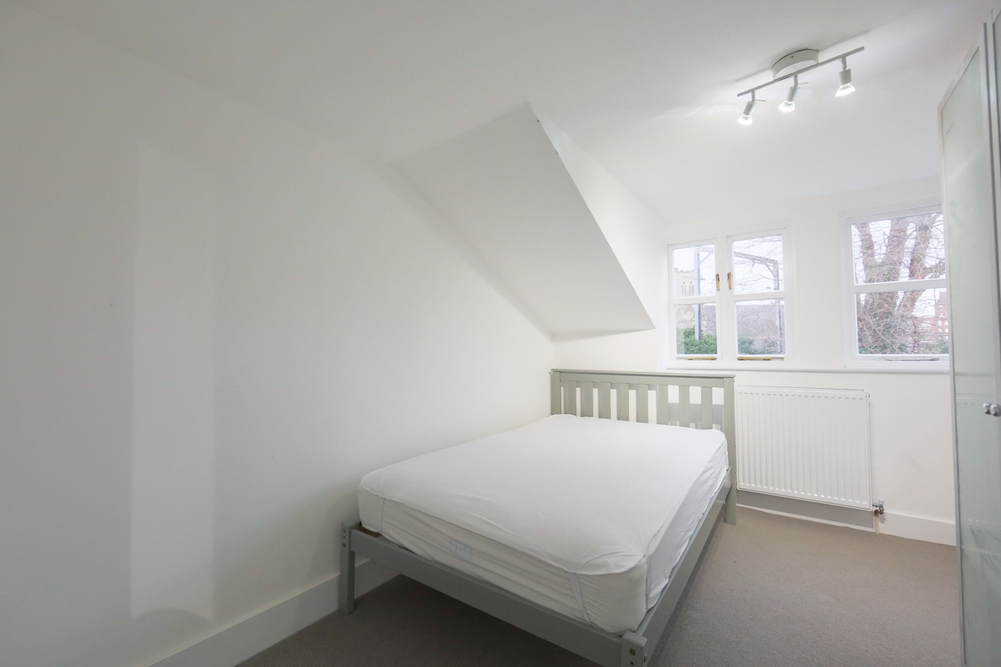 Additional image 4 of 4 Bed Flat, Hawley Road, NW1, N1 7GU