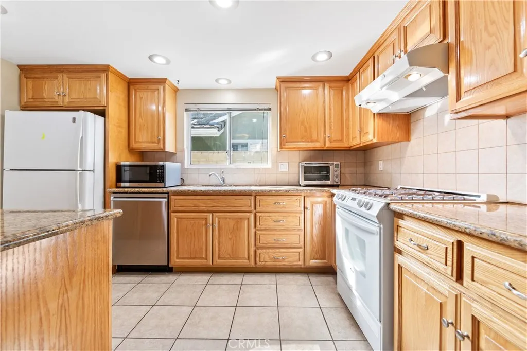 Additional image 30 of 19571 Roderick Ln, Huntington Beach, CA 92646