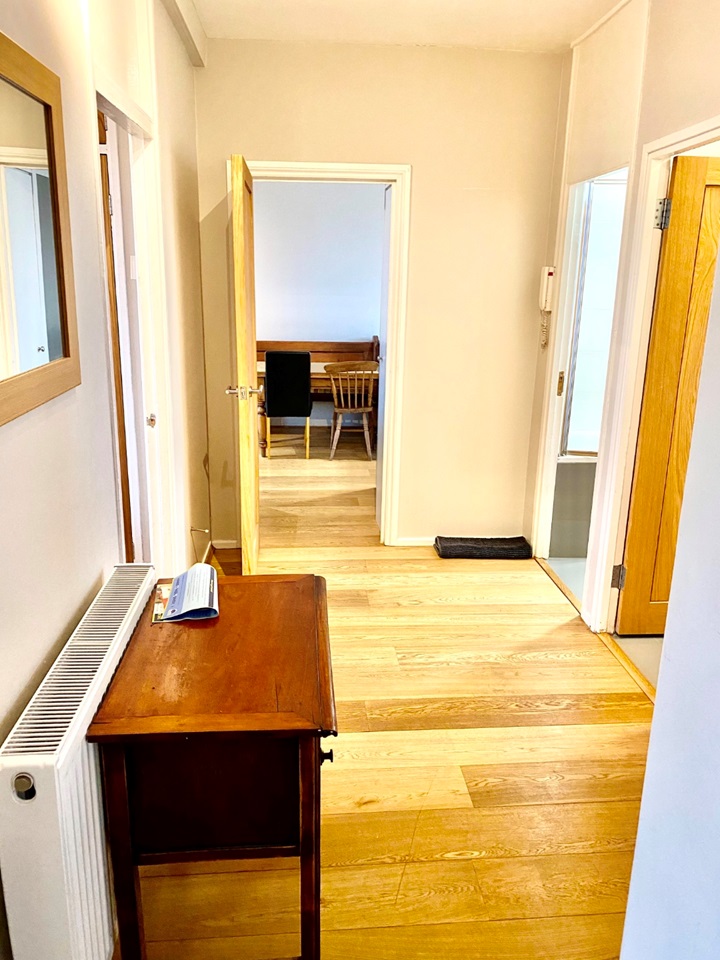 Additional image 12 of 3 Bed Flat, Kirtley House, SW8, N1 7GU