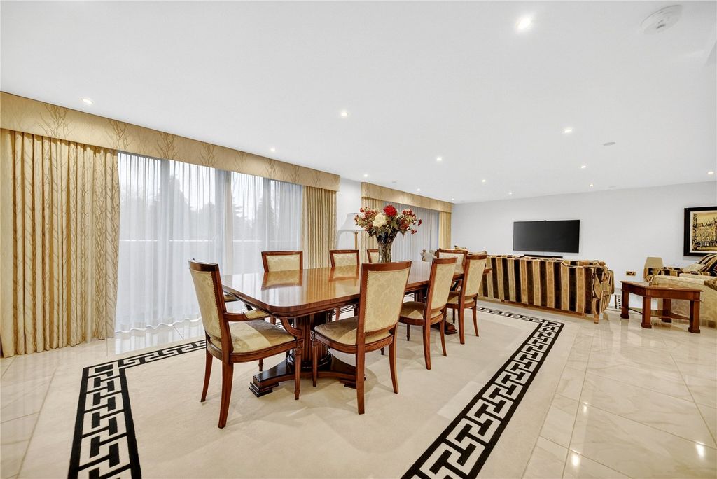 Additional image 4 of 3 bed flat for saleApartment B, High Winds, 513 Harrogate Road, Leeds, West Yorkshire LS17