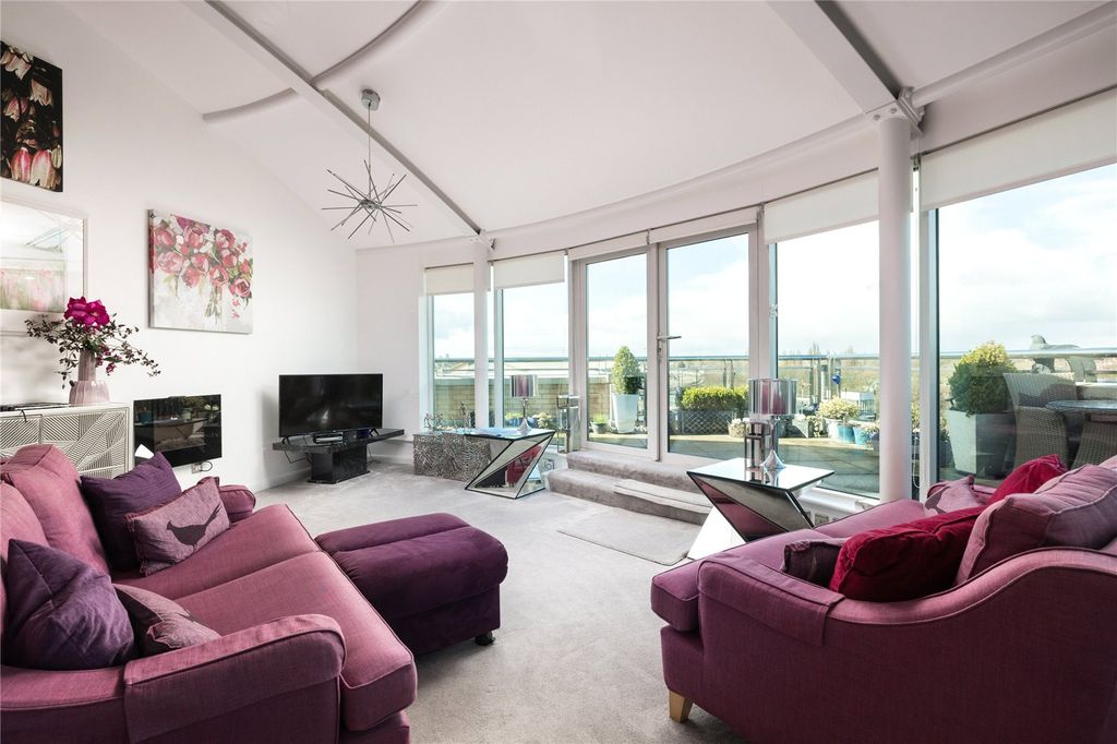 2 bed flat for saleWestgate Apartments, Leeman Road, York YO26 photo 5
