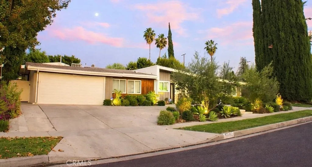 Additional image 3 of 4820 Abbeyville Avenue, Woodland Hills, CA 91364