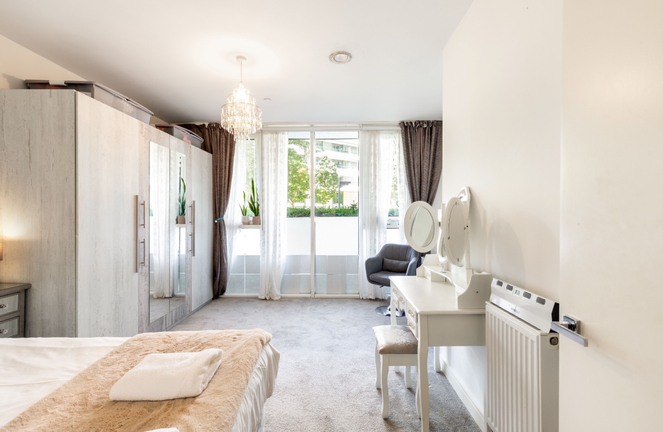 Additional image 11 of 3 Bed Flat, Valetta House, SW11, N1 7GU