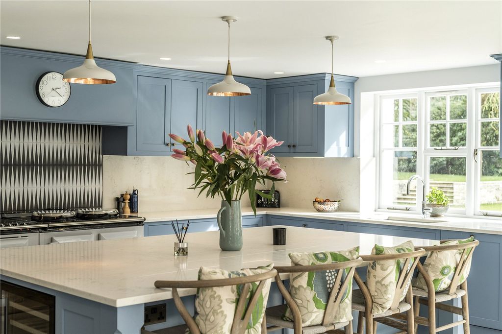 Additional image 10 of 7 bed detached house for saleStoke Row, Henley-On-Thames, Oxfordshire RG9