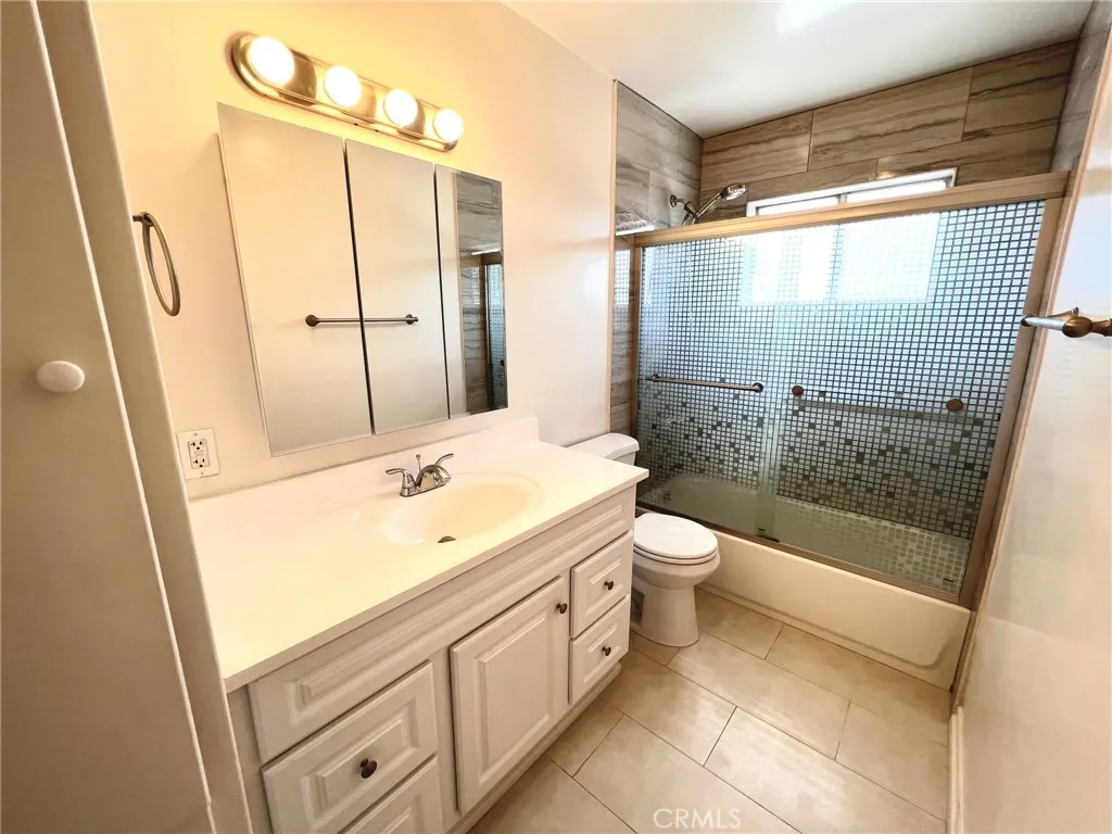 Additional image 9 of 2306 Mira Vista Avenue Unit 7, Montrose, CA 91020