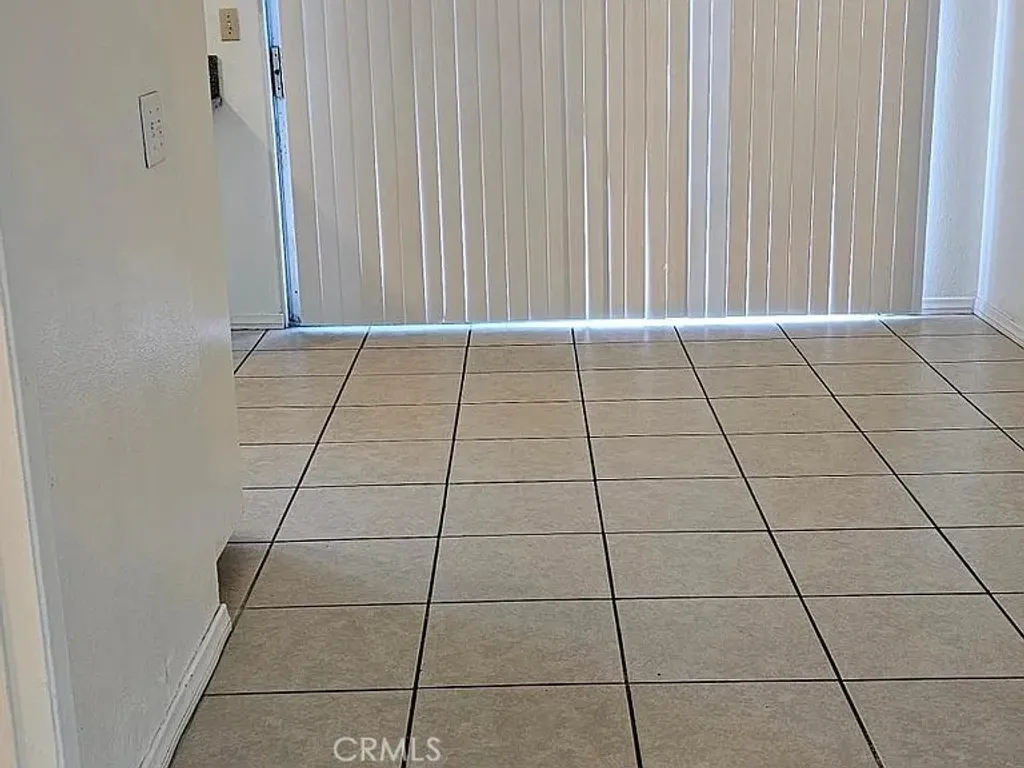 Additional image 3 of 7969 Pinehurst Dr, Highland, CA 92346