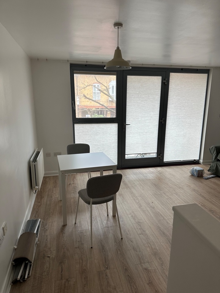 Additional image 6 of 1 Bed Flat, Hampton House, SW8, N1 7GU