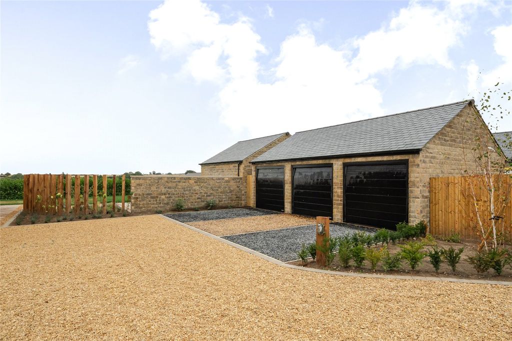 Additional image 23 of 6 bed barn conversion for saleThe Hay Barn, Haggs Road, Follifoot, Harrogate HG3