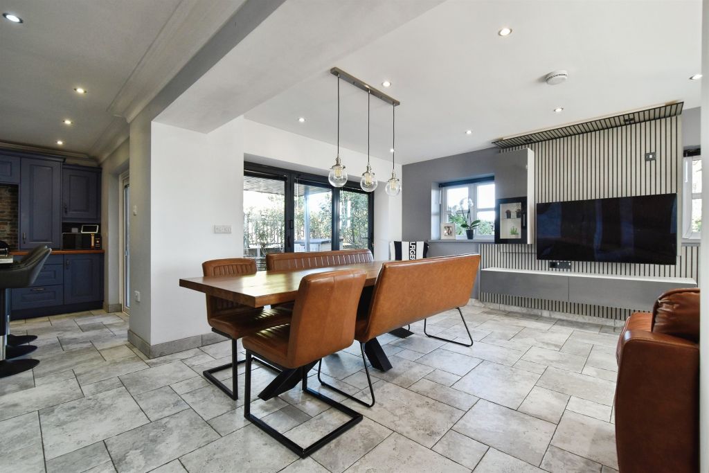 Additional image 11 of 4 bed detached house for saleThe Oaks, Quakers Yard, Treharris CF46