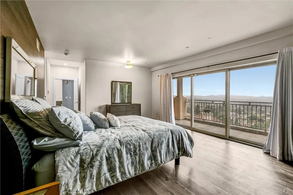 Additional image 79 of 876 Harrington Rd, Glendale, CA 91207