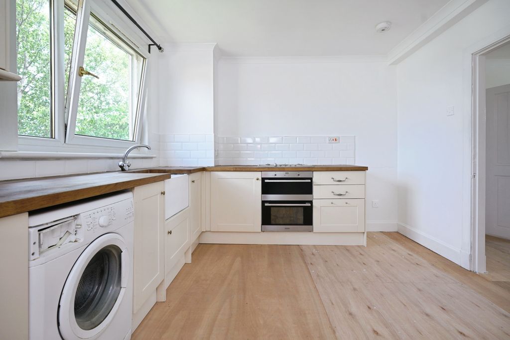 Additional image 7 of 3 bed flat for salePark View, Loanhead EH20