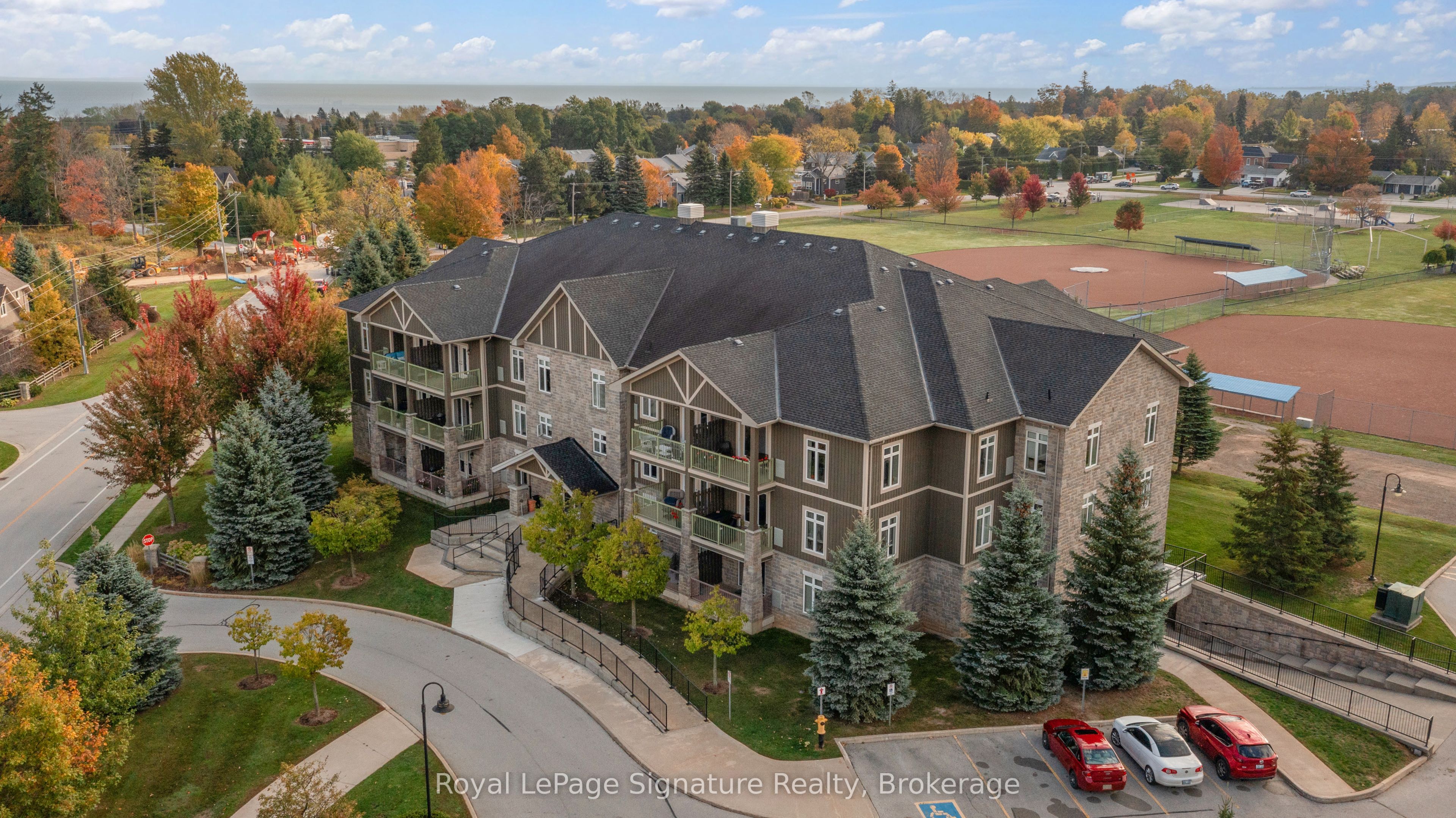 Additional image 2 of 207-27 Beaver Street, Blue Mountains, ON, N0H 2P0