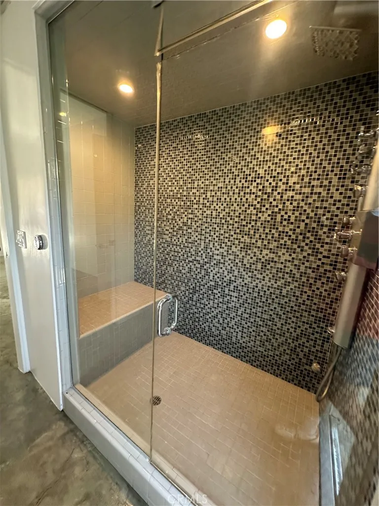 Additional image 20 of 1046 S Hudson Avenue, Los Angeles, CA 90019