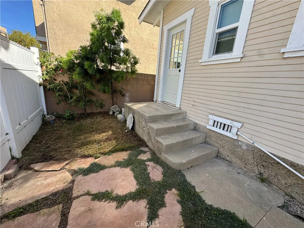 Additional image 24 of 108 S Guadalupe Ave Unit B, Redondo Beach, CA 90277