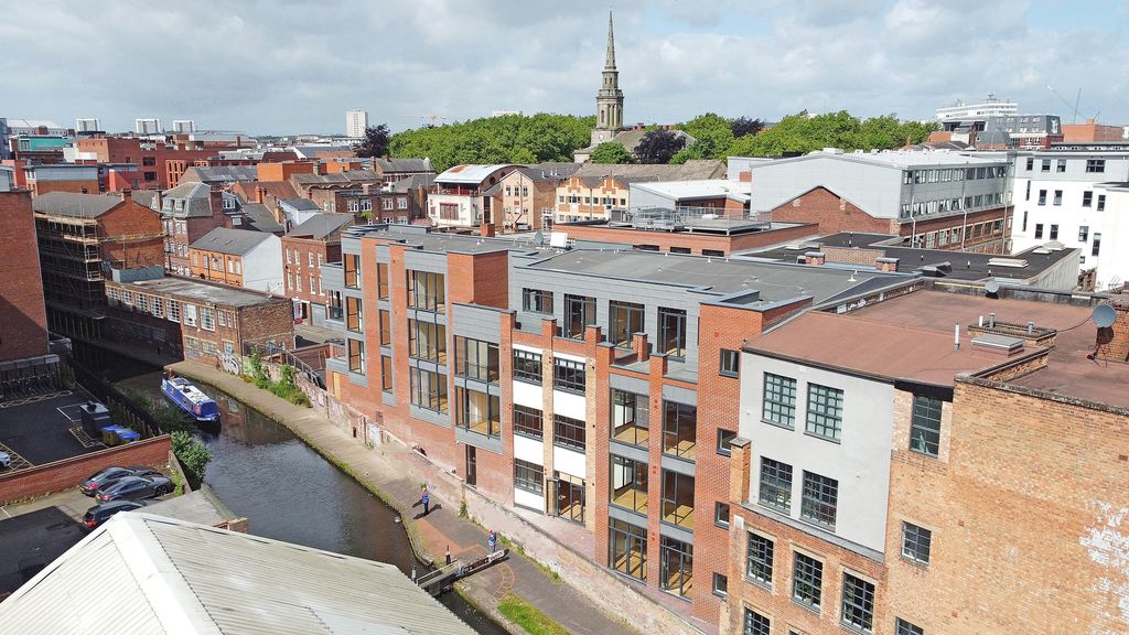 3 bed flat for saleWater Street, Birmingham B3 photo 5
