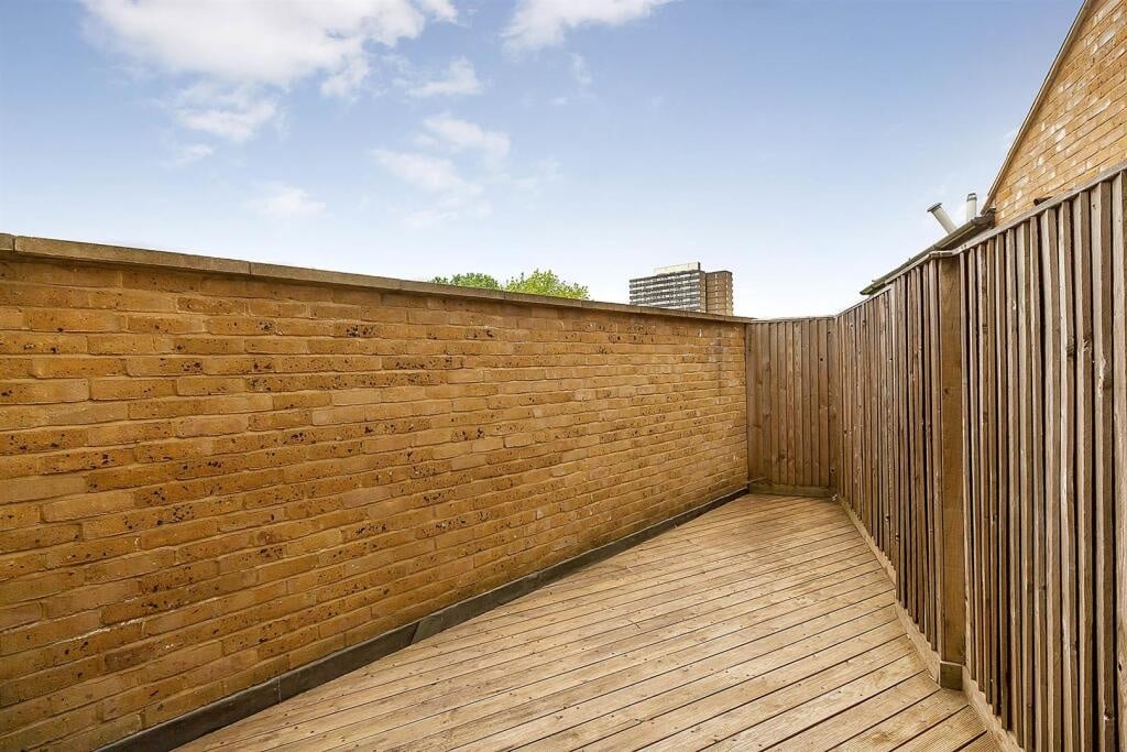 Additional image 5 of 2 Bed Flat, St Pauls Crescent, NW1, N1 7GU