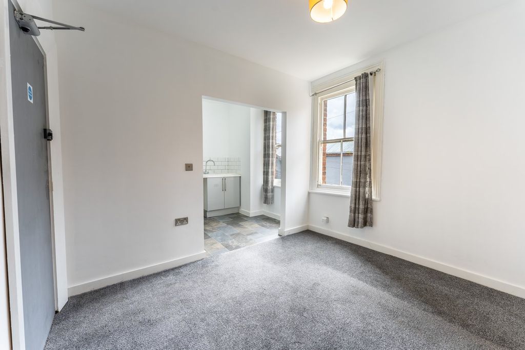 Additional image 3 of 1 bed flat for saleTemple Street, Llandrindod Wells LD1