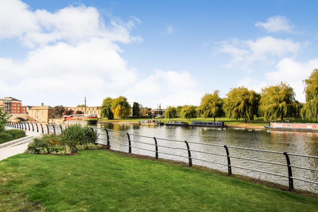 Additional image 18 of 3 bed flat for saleStunning Rivervside Apartment - Fletton Quays, Peterborough PE2