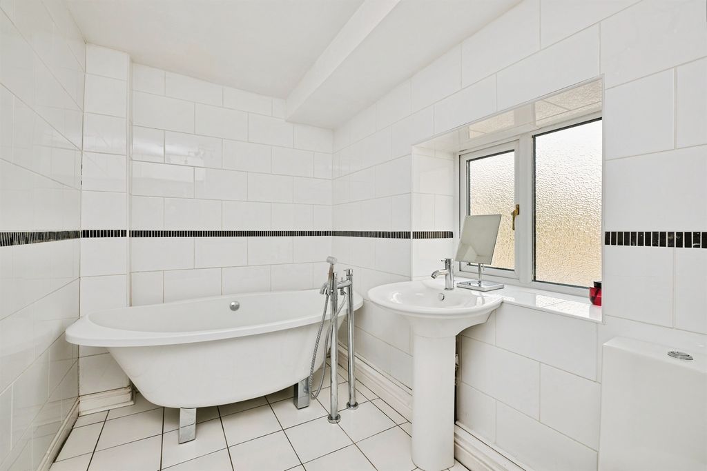 Additional image 13 of 5 bed detached house for saleWelmore Road, Glinton, Peterborough PE6