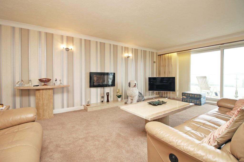 Additional image 5 of 2 bed flat for saleSandhurst Court, 3-5 South Promenade, Lytham St. Annes FY8