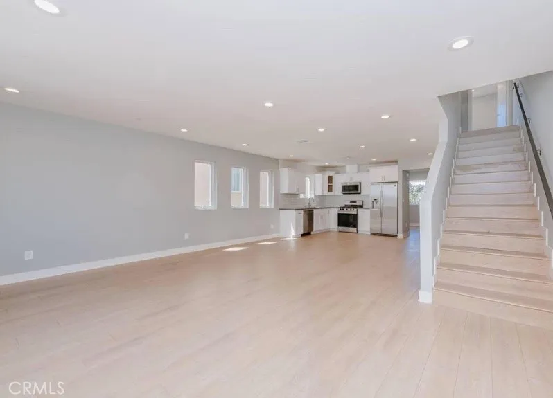 Additional image 26 of 427 N Heliotrope Dr, Los Angeles, CA 90004