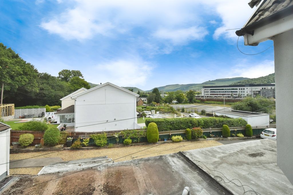 Additional image 5 of 1 bed flat for saleCwmbach Road, Aberdare CF44