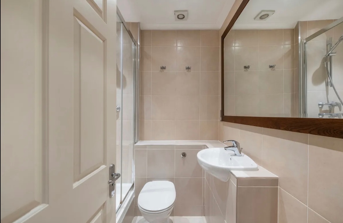 Additional image 3 of 1 Bed Flat, Bank Chambers, SW1Y