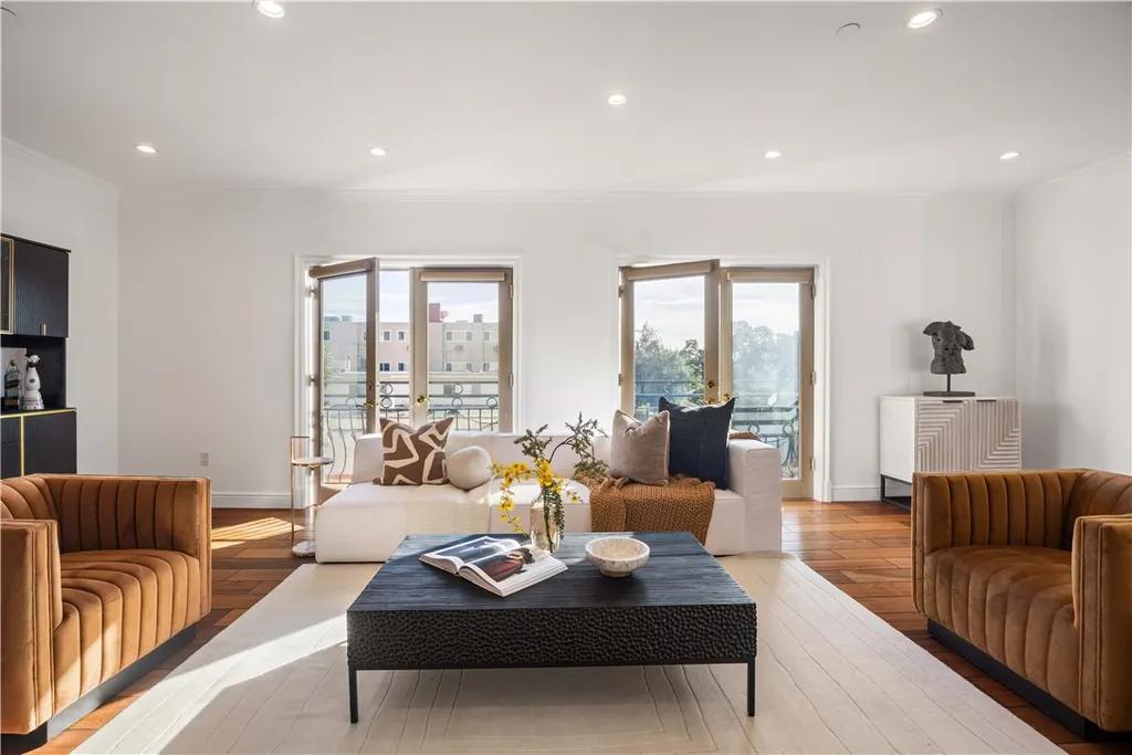 Additional image 18 of 918 S Wooster Street Unit 2, Los Angeles, CA 90035