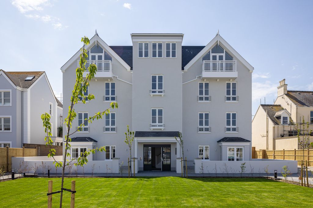 Additional image 2 of 3 bed flat for saleLa Route De La Haule, St. Lawrence, Jersey JE3